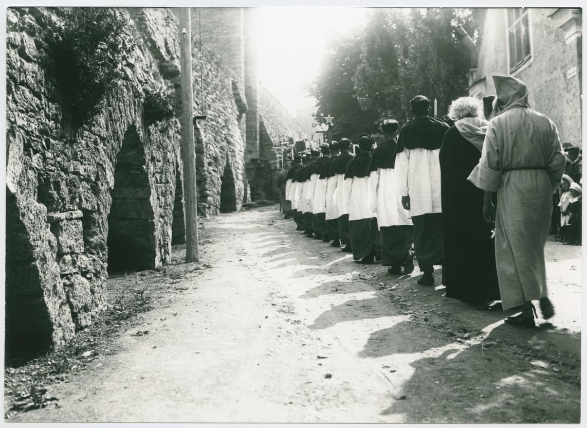 Miraklet: Tavlor ur det katolska samfundslivet photo