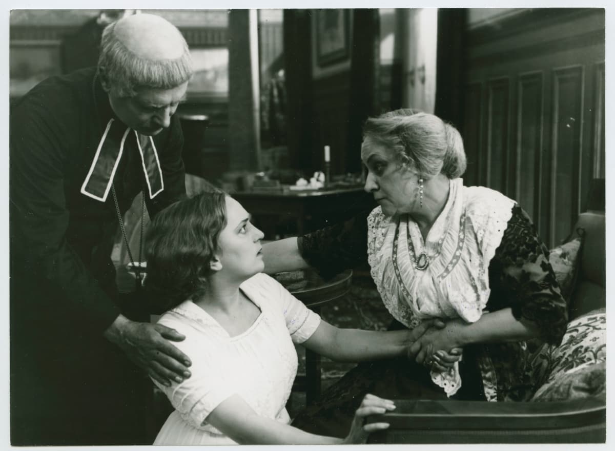 Miraklet: Tavlor ur det katolska samfundslivet photo