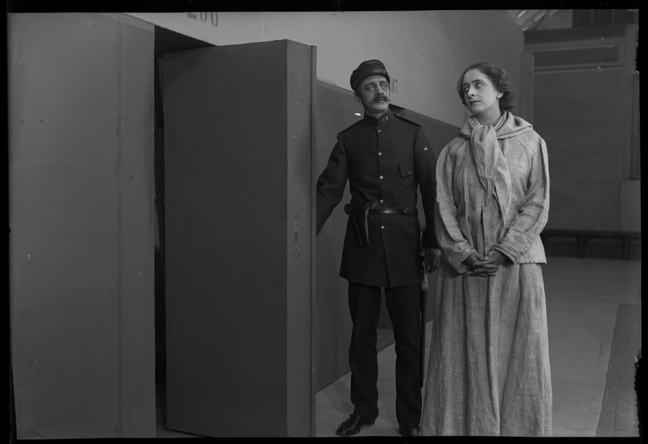 För sin kärleks skull photo