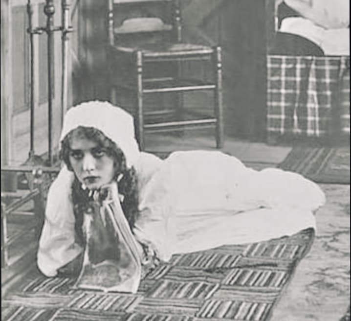 A Good Little Devil photo