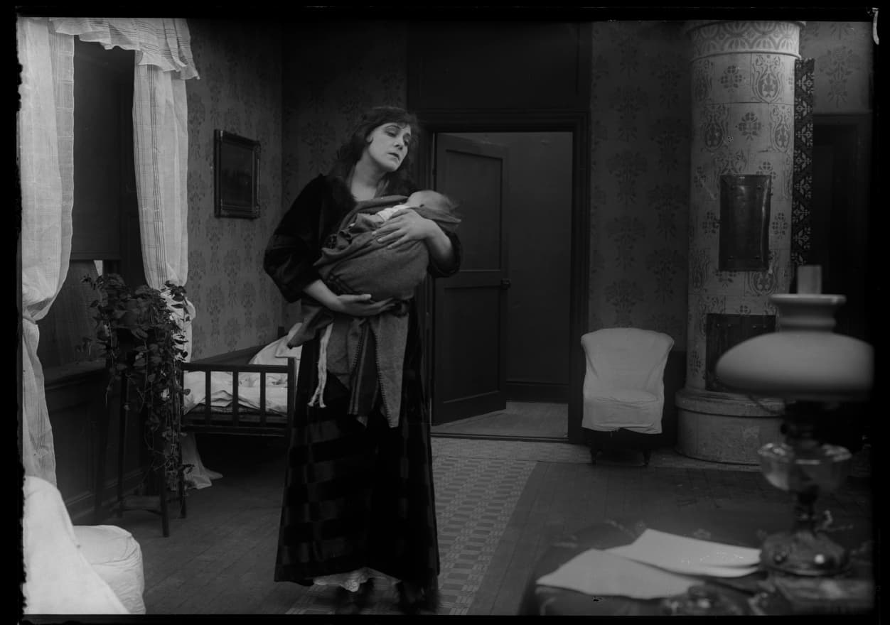 Madame de Thebes photo