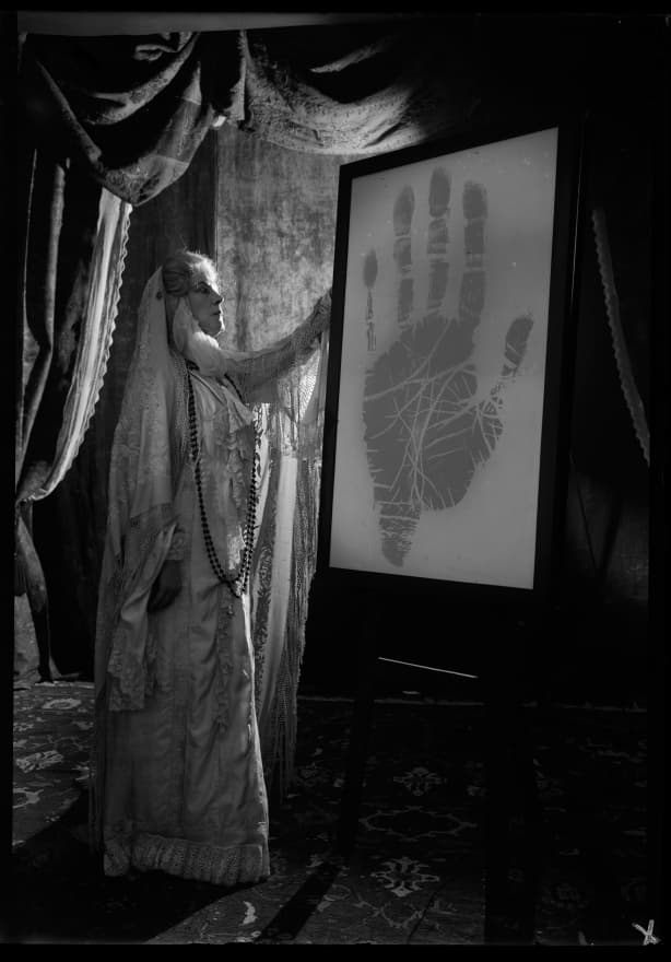 Madame de Thebes photo