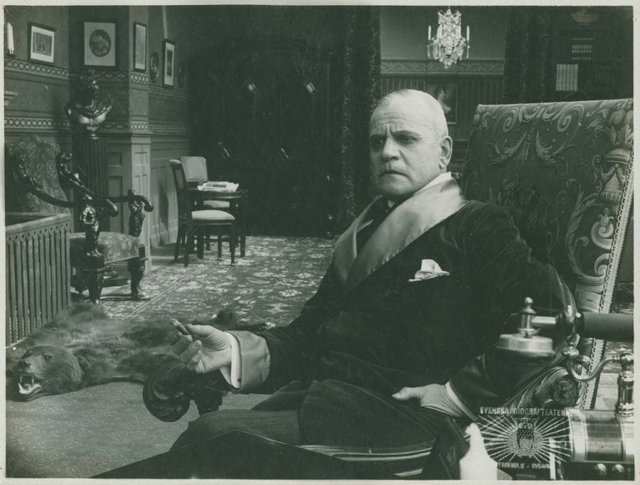 Madame de Thebes photo