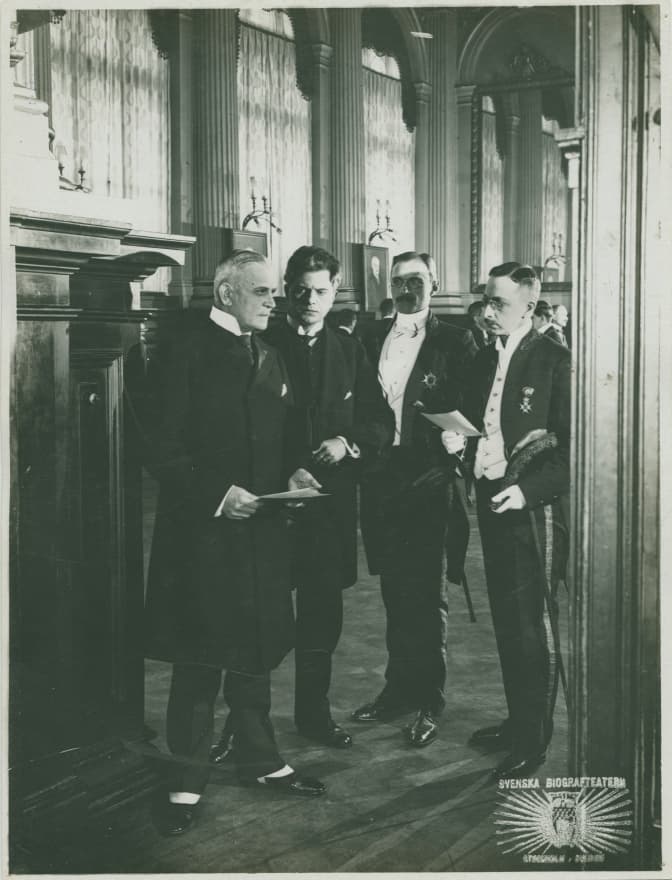 Madame de Thebes photo