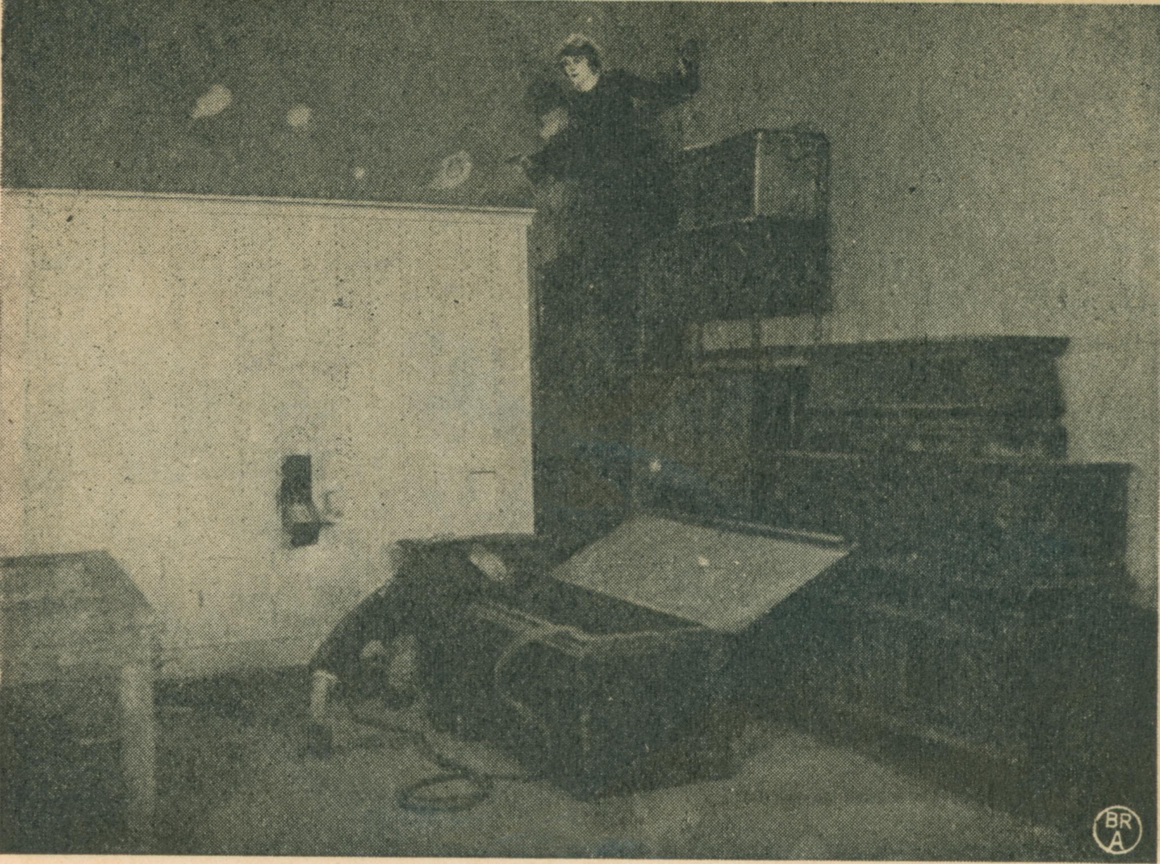 The New Exploits of Elaine photo