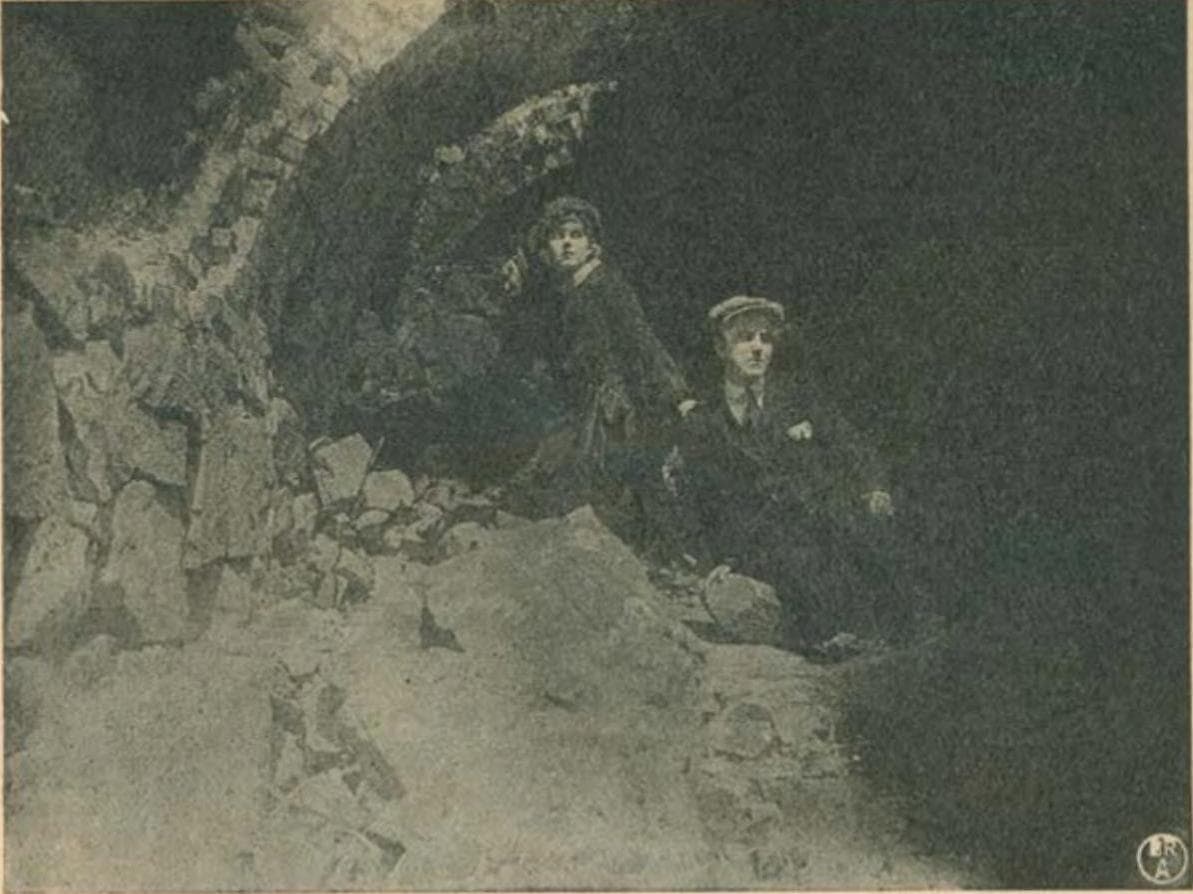 The New Exploits of Elaine photo