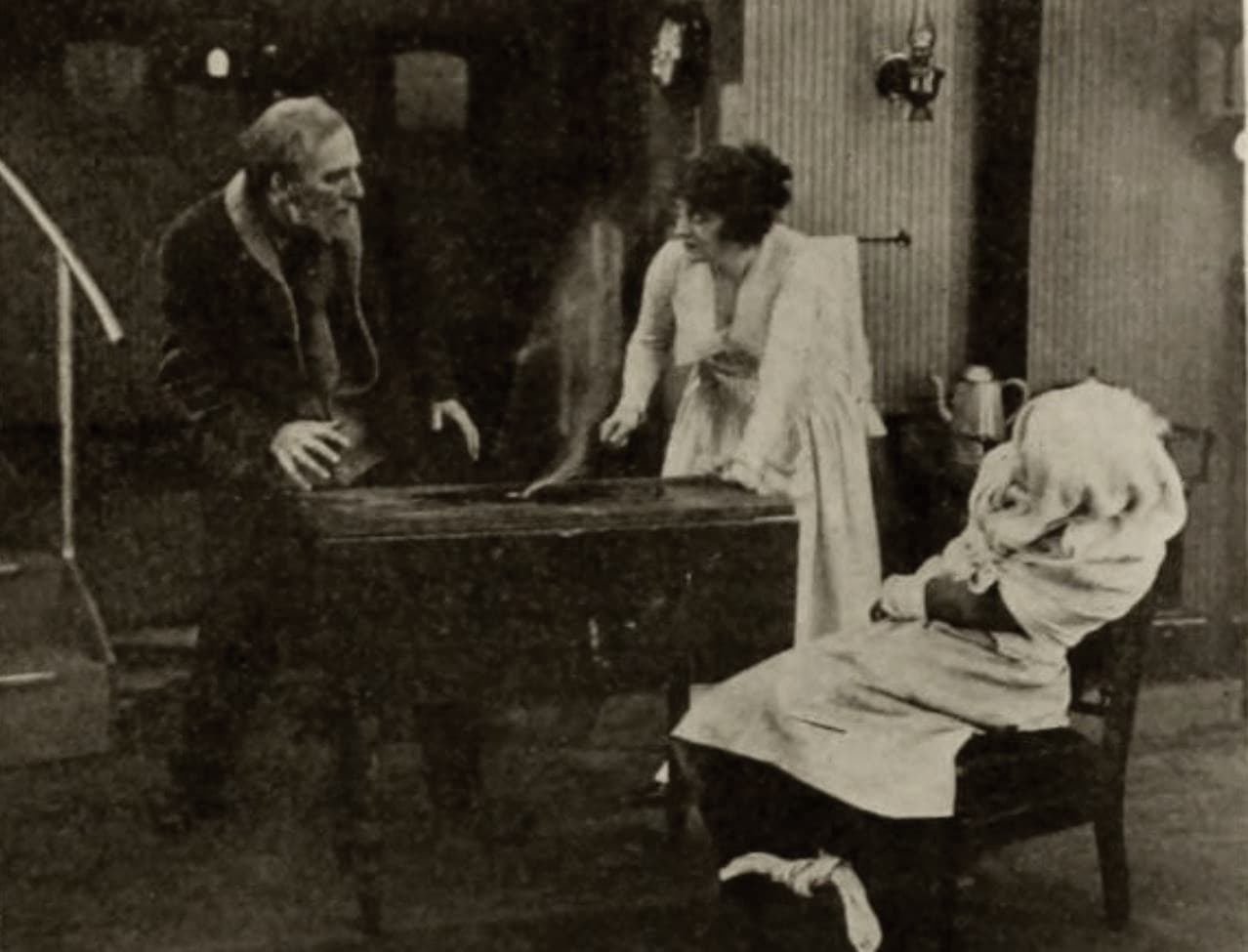 Gloria's Romance photo