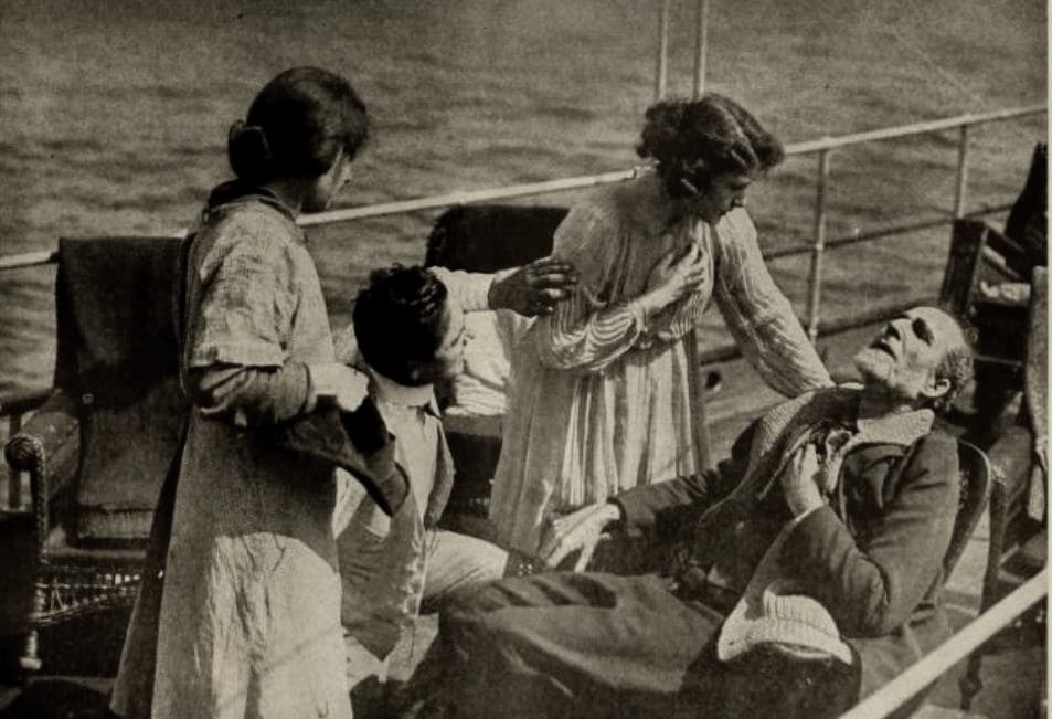 Gloria's Romance photo