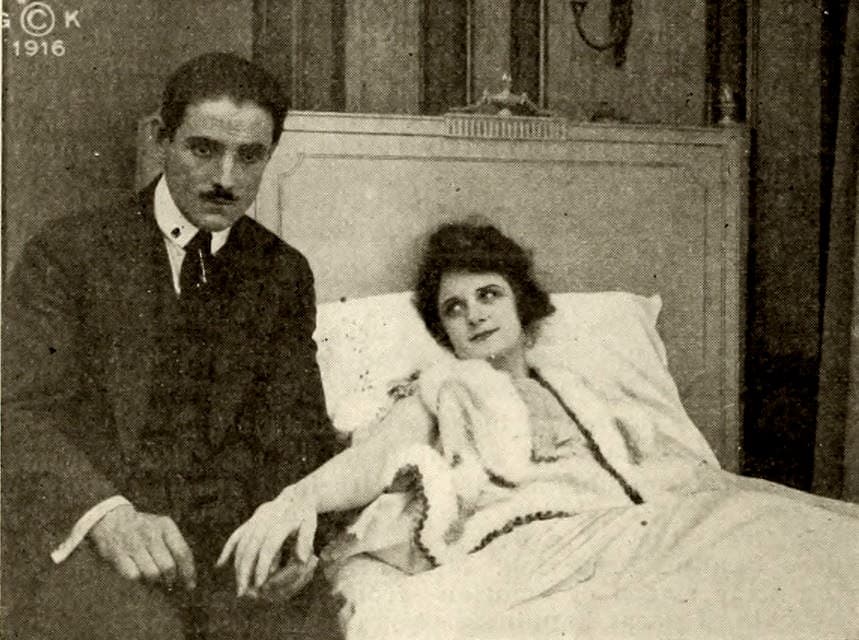 Gloria's Romance photo