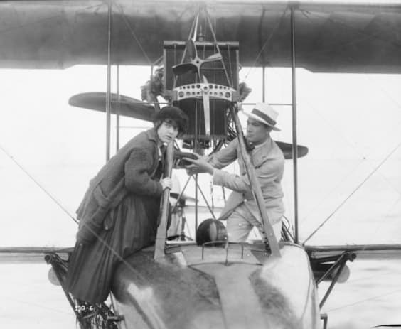 The Kiss photo