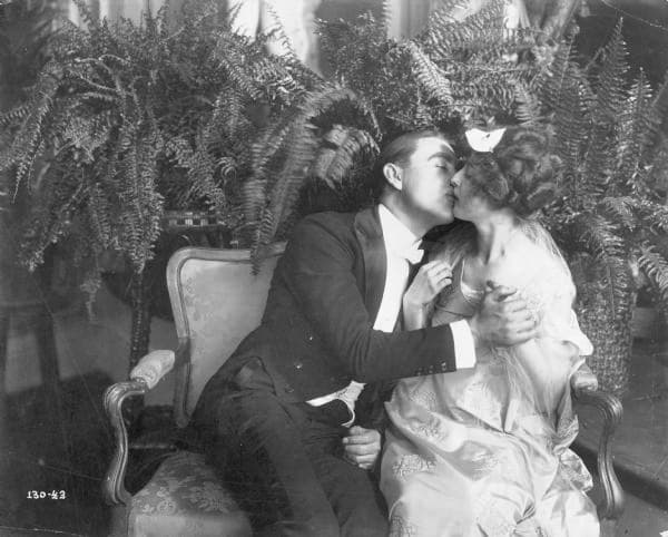The Kiss photo