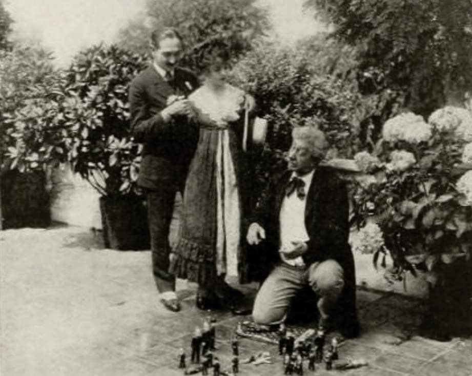 The Kiss photo