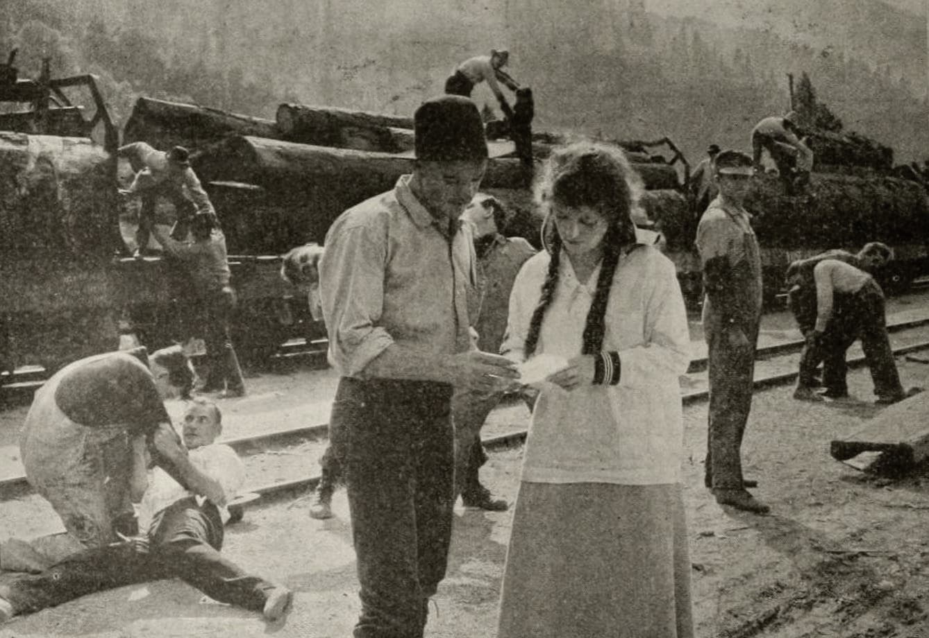 A Lass of the Lumberlands photo