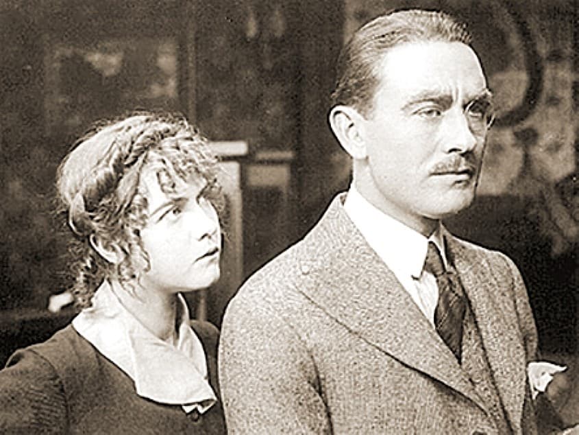 Little Meena's Romance