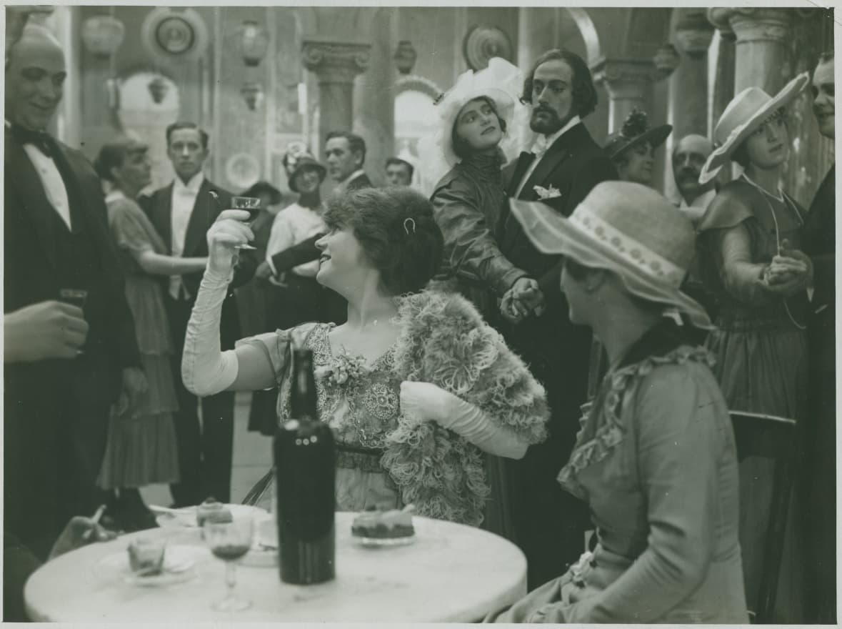 Det finns inga gudar på jorden photo