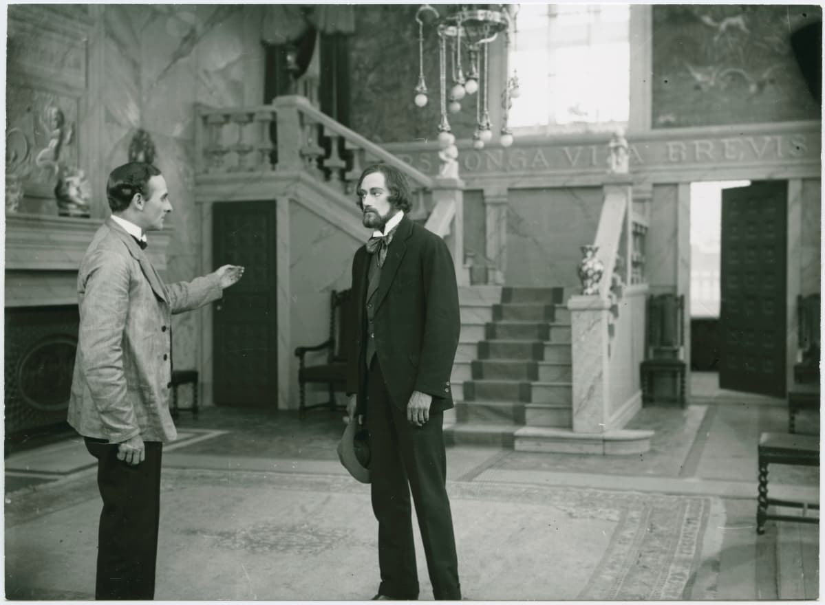 Det finns inga gudar på jorden photo