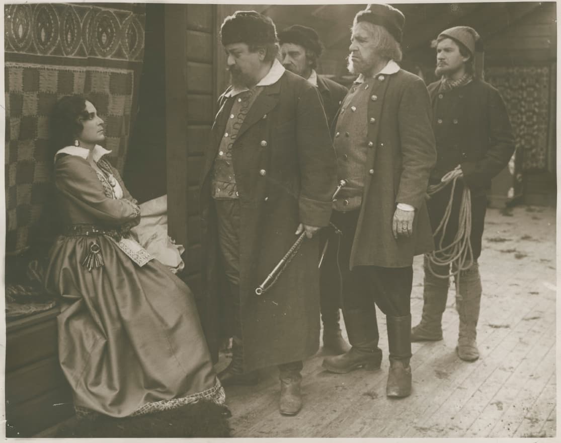 The Outlaw and His Wife photo