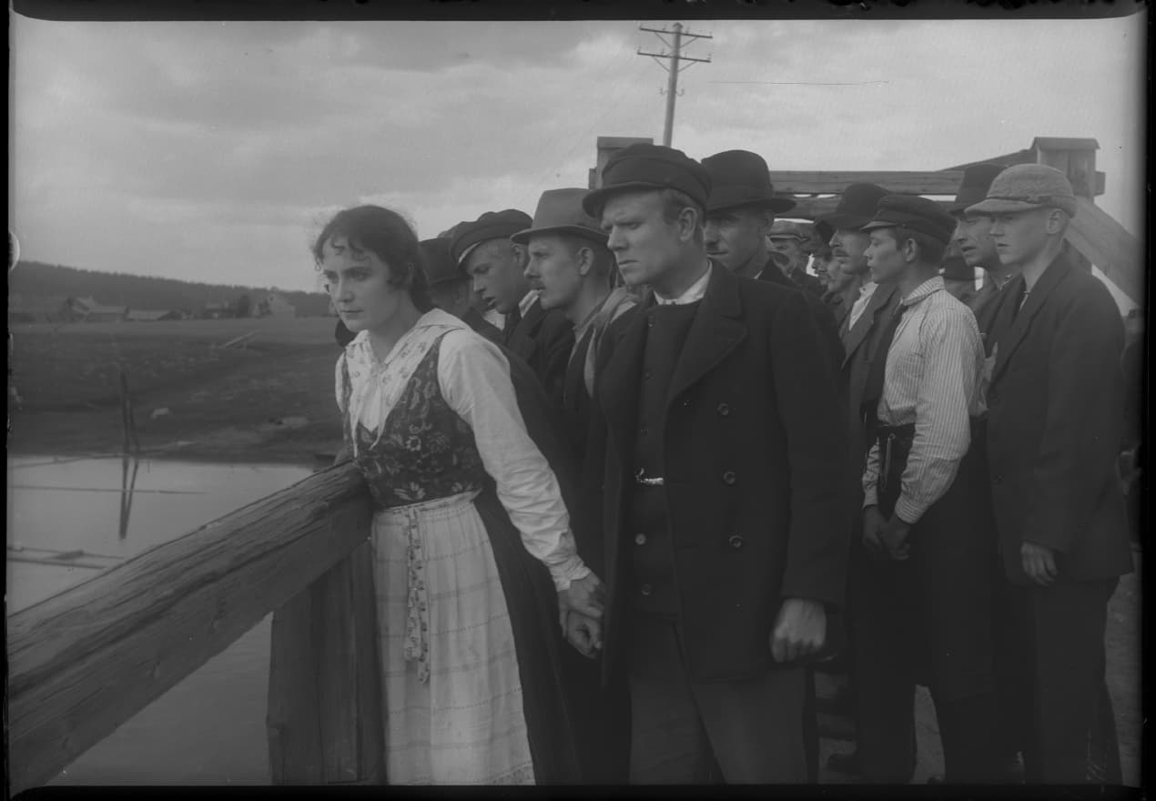 Sången om den eldröda blomman