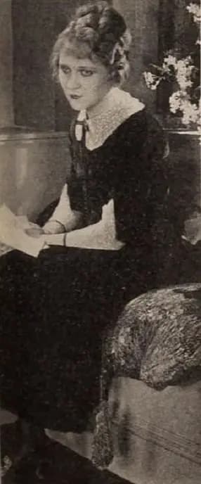 The Little Grey Mouse