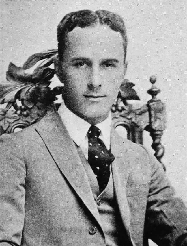 A Manhattan Knight photo