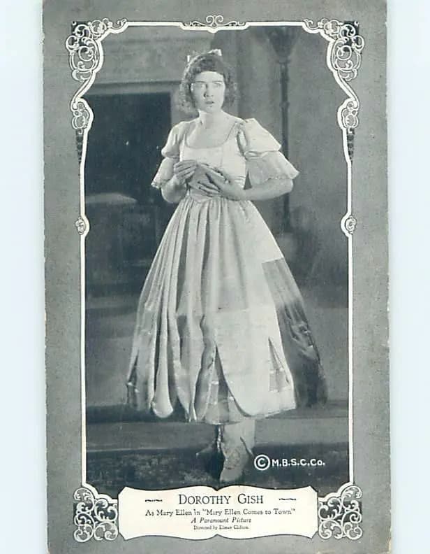 Mary Ellen Comes to Town photo