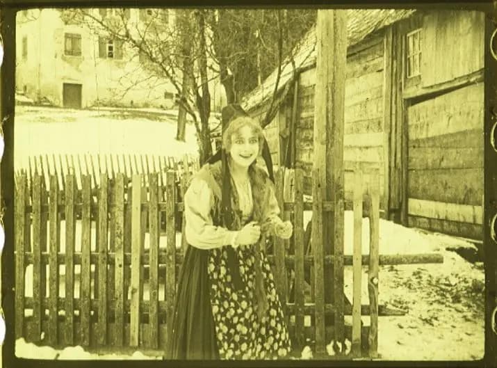 Romeo and Juliet in the Snow