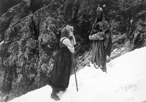 The Wandering Image