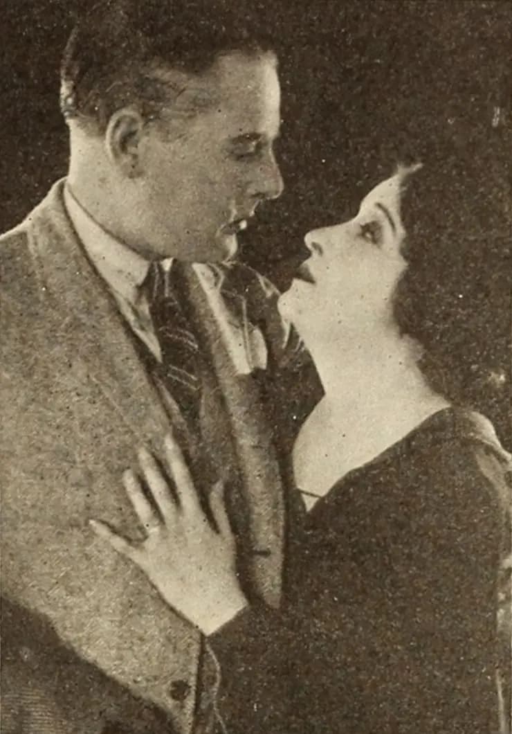 A Wife's Romance