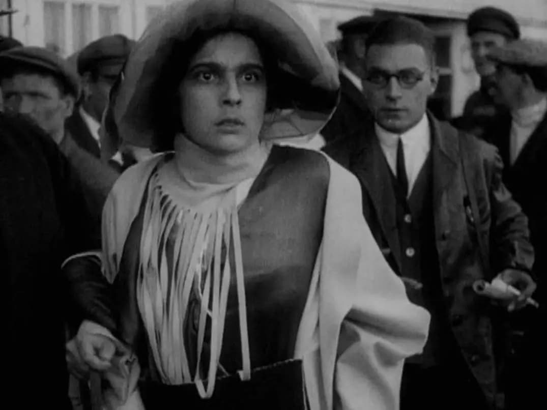 The Cigarette Girl of Mosselprom
