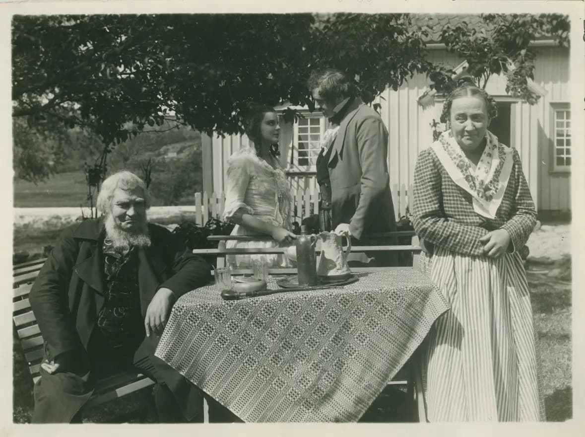 Ett köpmanshus i skärgården photo