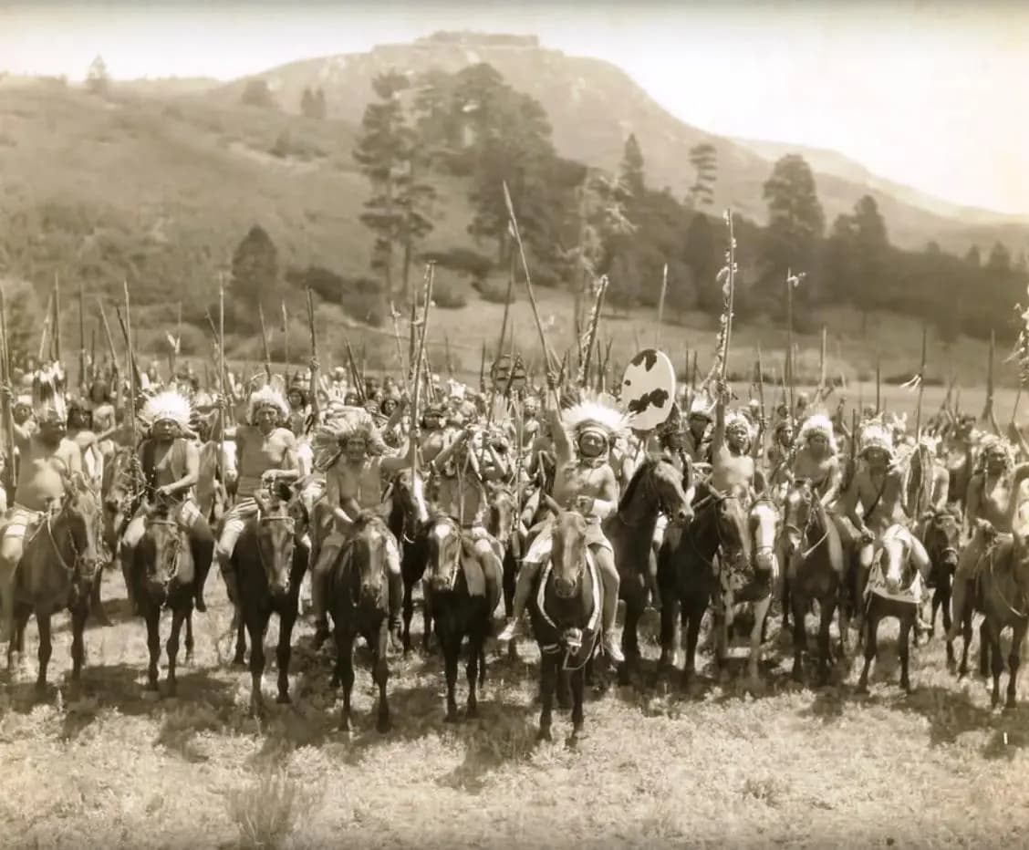 The Scarlet West photo