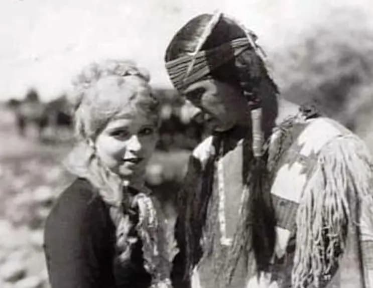 The Scarlet West photo