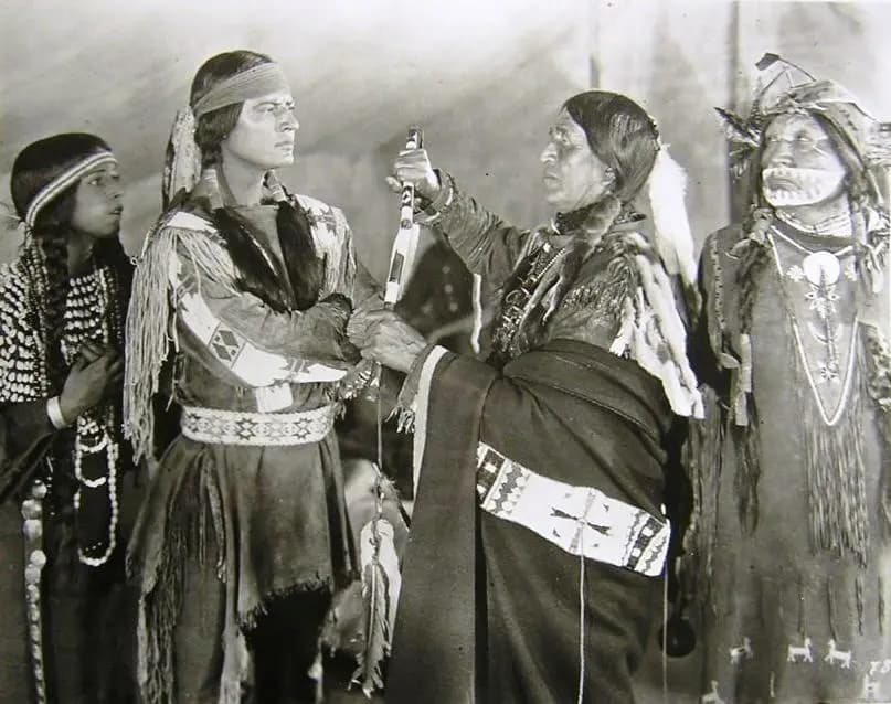 The Scarlet West photo
