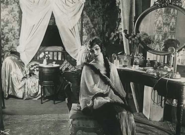 The Golem and the Dancing Girl