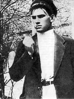 The Young Lady and the Hooligan - 1