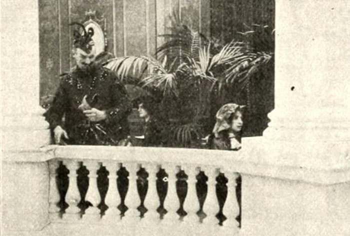 From Gutter to Footlights photo