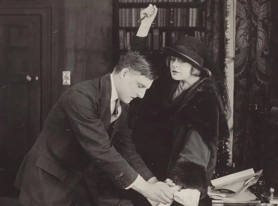 The Golden Pince-Nez