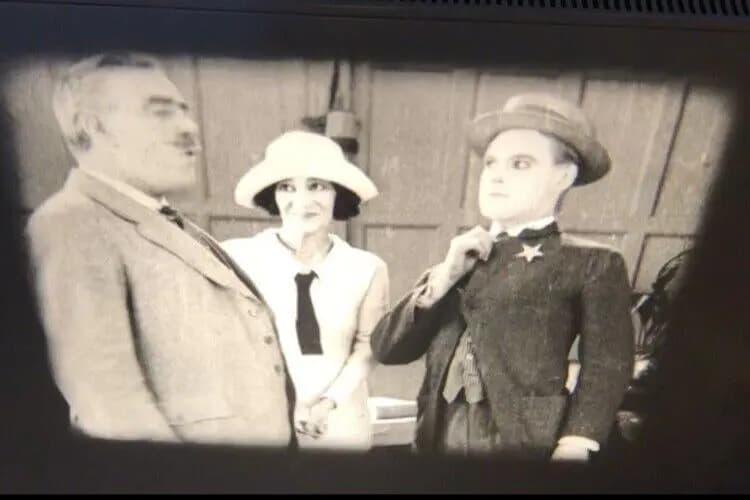 Walter the Sleuth photo
