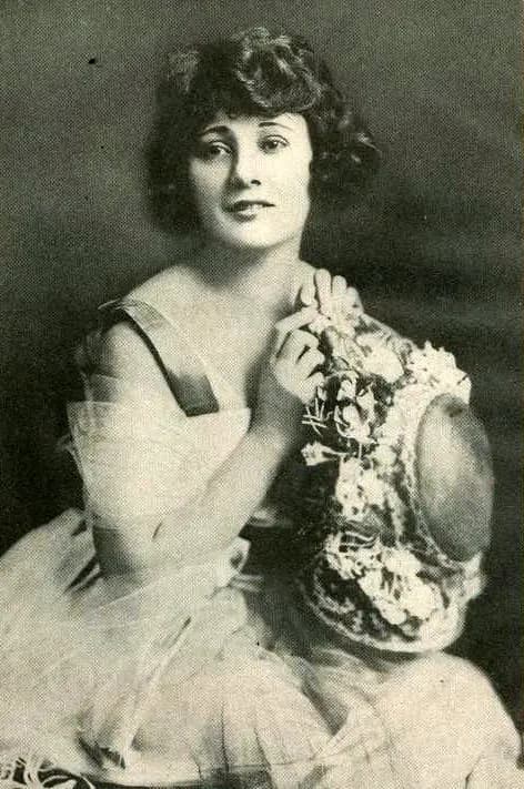 Diane of Star Hollow