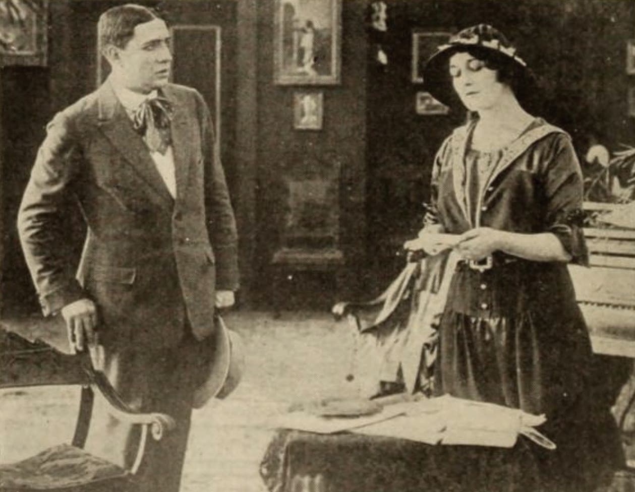 The Shadow of Her Past photo