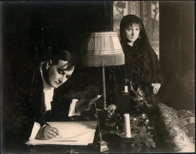 Alone with the Devil photo