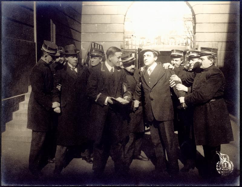 Manden med de ni Fingre III photo