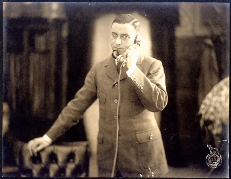 Manden med de ni Fingre III photo