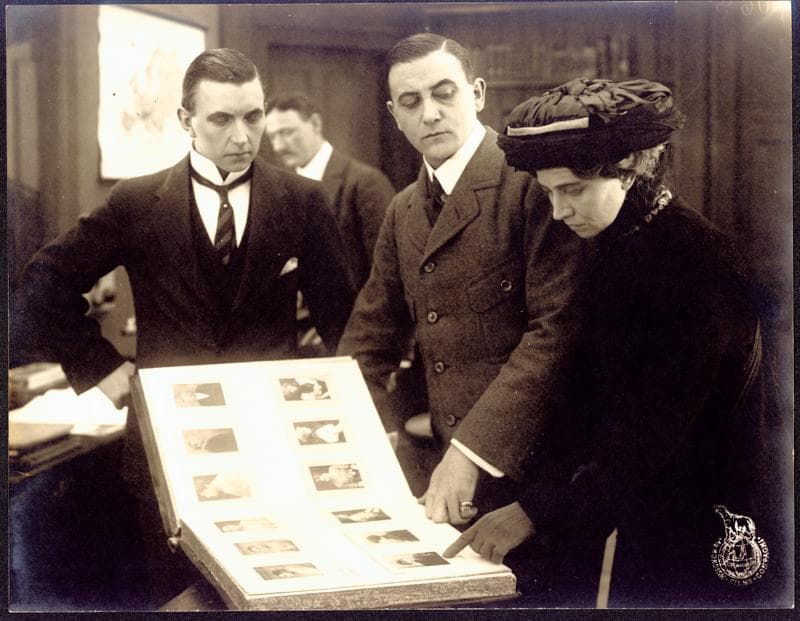 Manden med de ni Fingre III