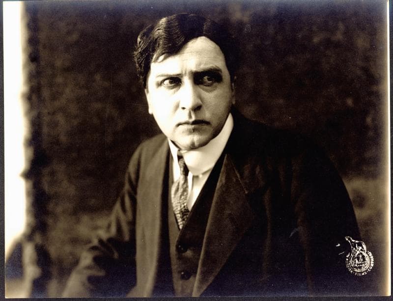 Manden med de ni Fingre III