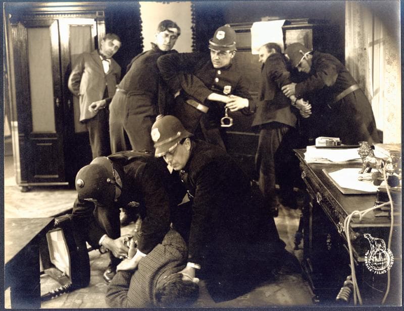 Manden med de ni Fingre V