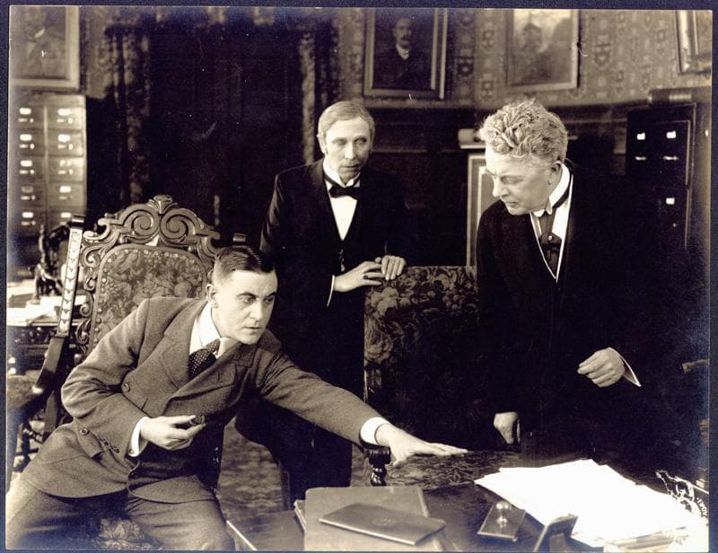 Manden med de ni Fingre V