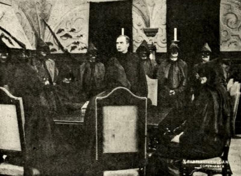 Queen of the Forty Thieves photo