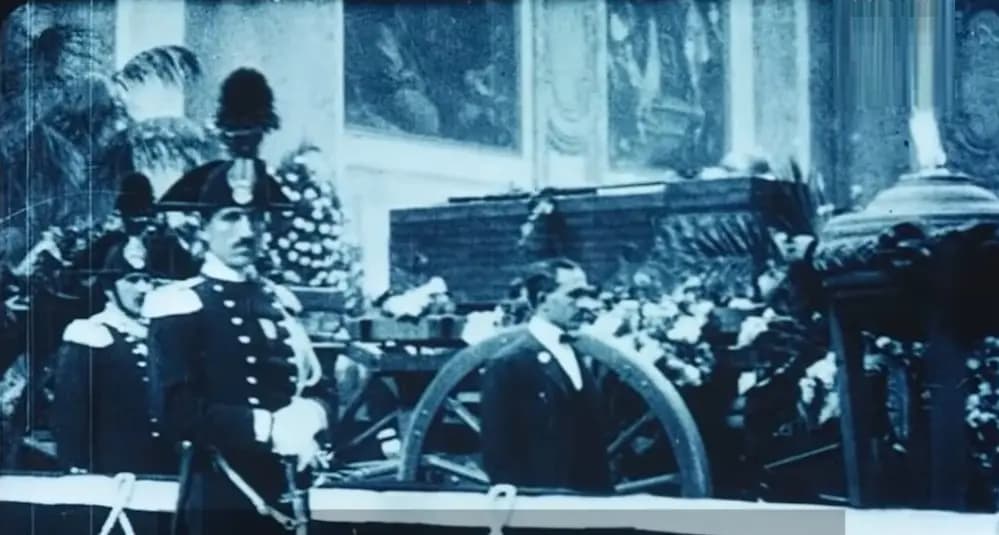 Gloria: Apoteosi del soldato ignoto