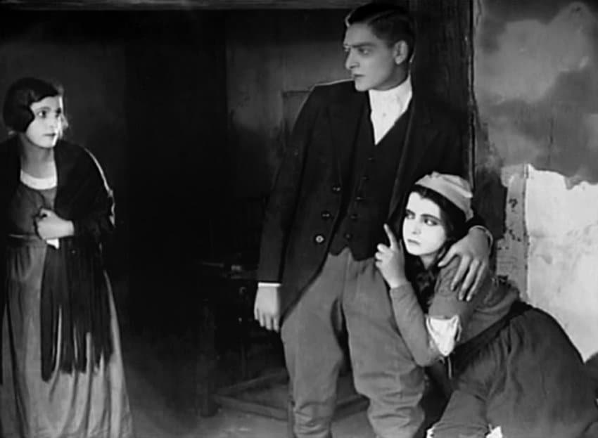 Marizza (1922) film backdrop
